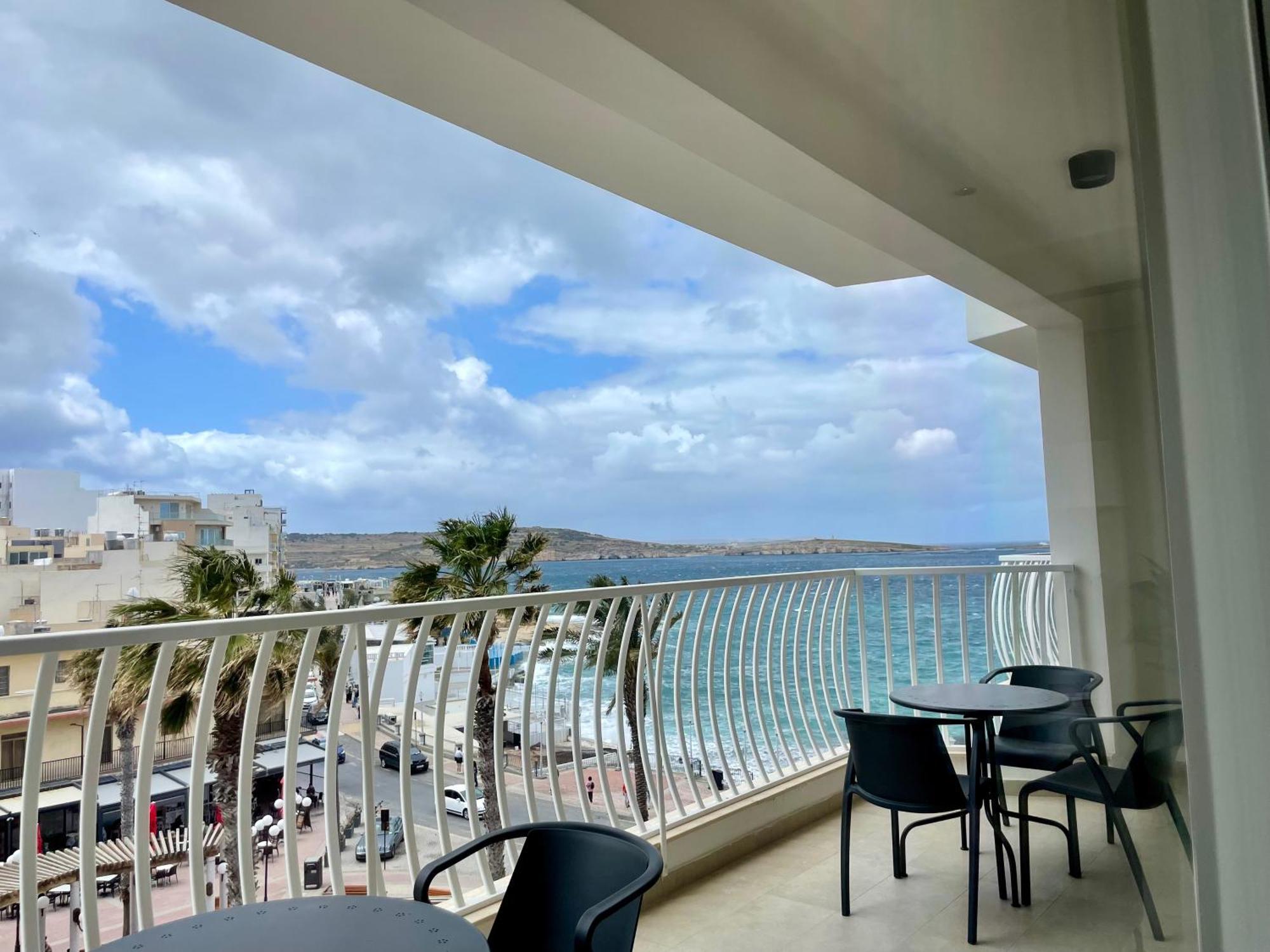 Bugibba Square Seafront Lux Apartments By Holi St. Paul's Bay Exterior foto