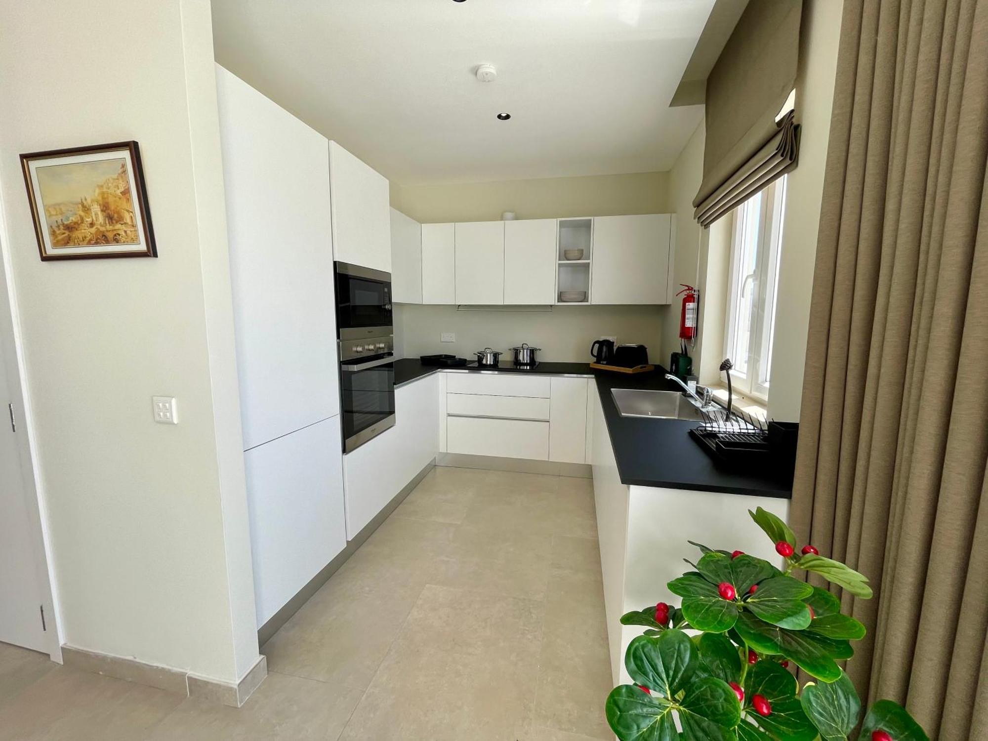 Bugibba Square Seafront Lux Apartments By Holi St. Paul's Bay Exterior foto